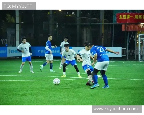 五年级足球比赛的精彩瞬间与团队精神的完美展现