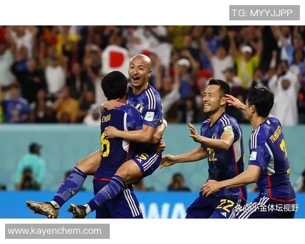 世界杯点评：广州篮球队默契配合展现团队精神与战术执行力