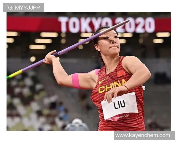 女子足球队激战赛场展现风采团结拼搏书写新的辉煌篇章